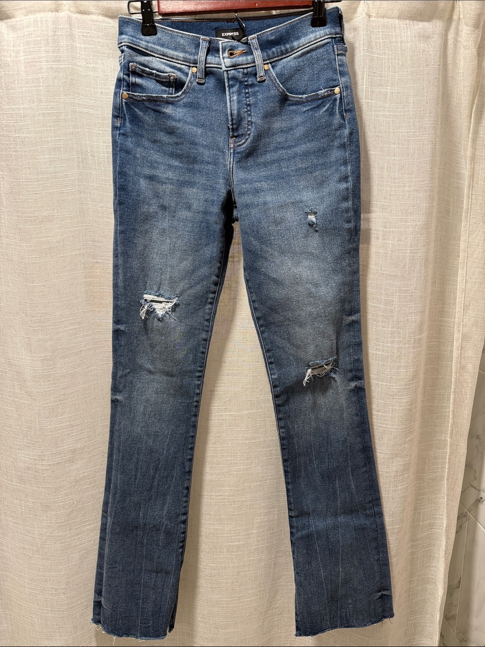 Express Straight-Leg Ripped Jeans - Medium Blue